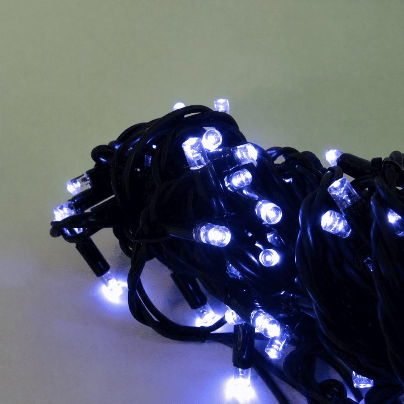 Lumenesk Fairy (10m) Cool LED/Black wire - close up