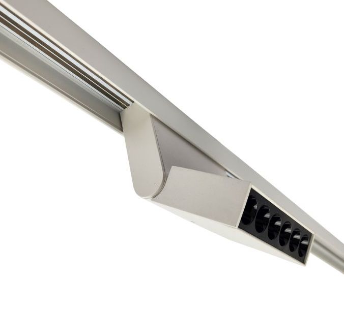 Magnetic Track Fold 6 - 8watt Adjustable spotlight - White on track