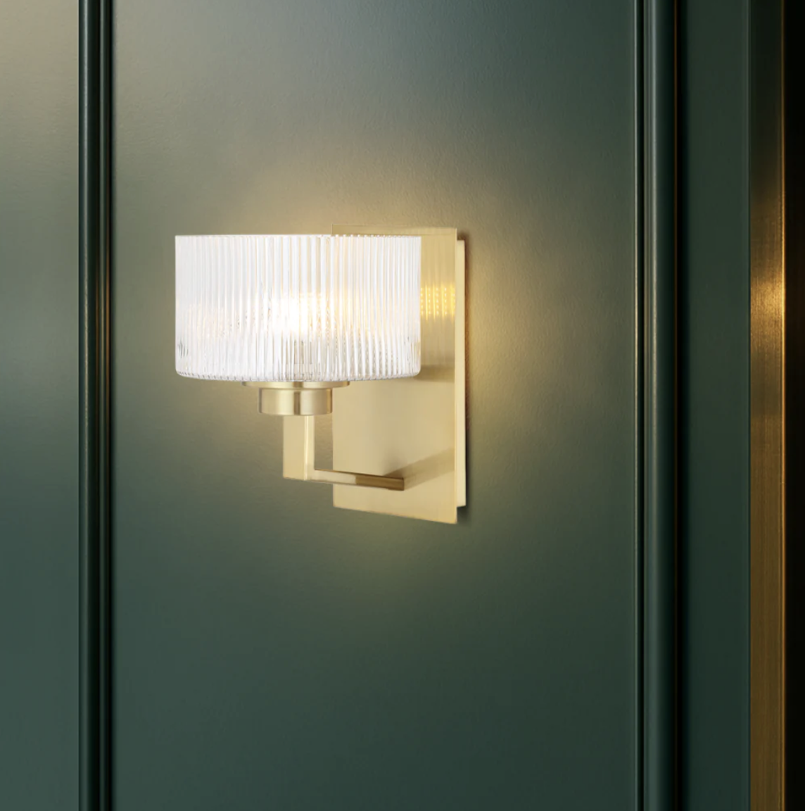 Moreno II 1LT Wall Light - Aged Gold E14 - lifestyle