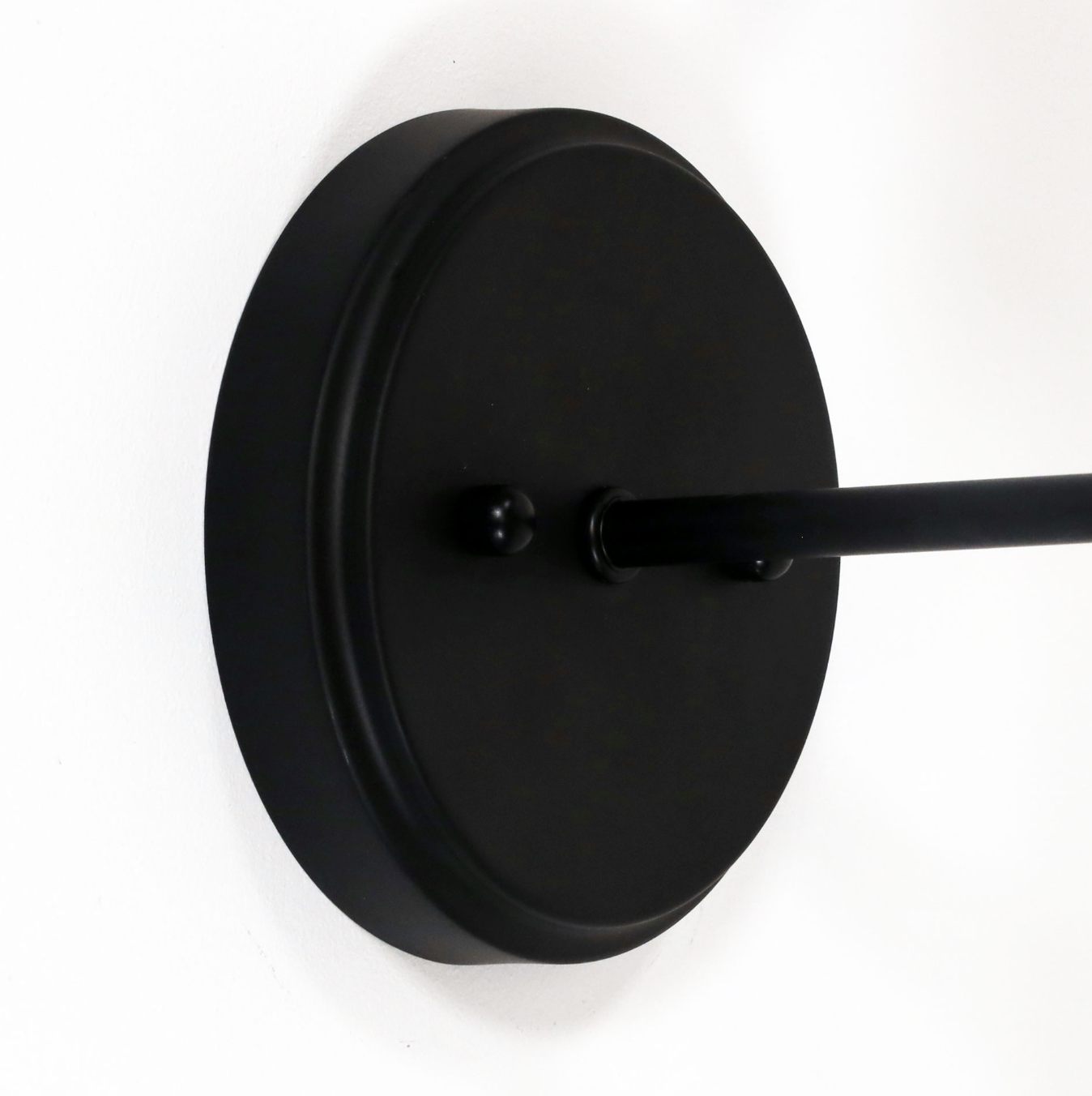 Kinbury wall light Black - closeup