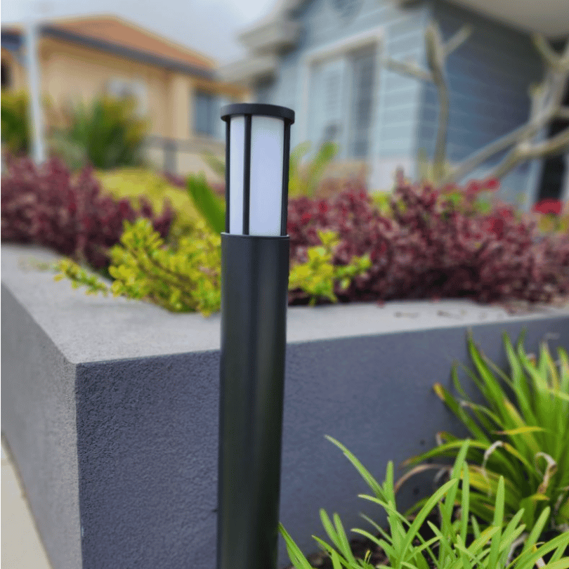 Jaki II Black LED Bollard - 12VDC - 3000K - lifestyle
